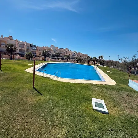 Campo De Golf, Piscina Y Padel *
